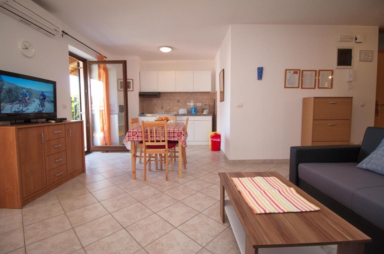 Apartments Lidija Ρόβινι Εξωτερικό φωτογραφία